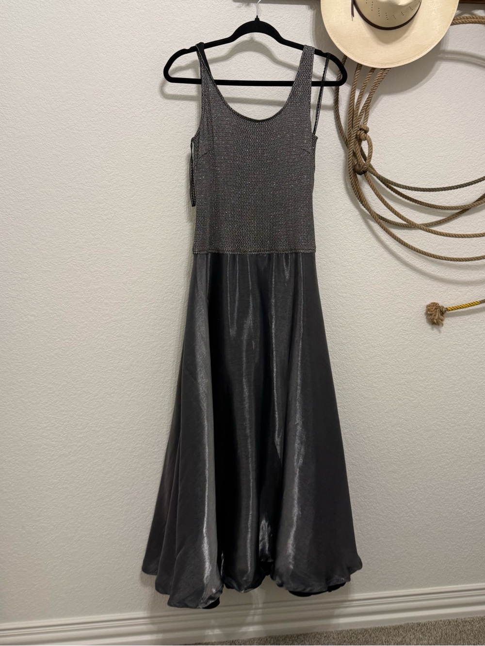 Vintage 90s Metallic Silver Evening Gown – Sparkly Mesh Knit Maxi Dress 🌪️🖤